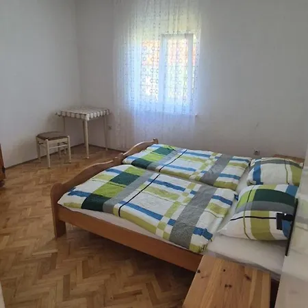 Fuer 22 Personen Im Og Ražanac