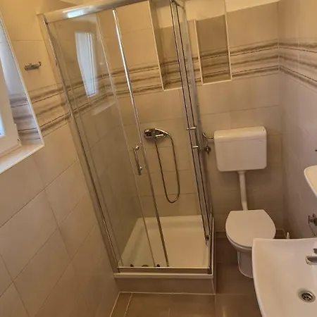 Fuer 22 Personen Im Og Ražanac